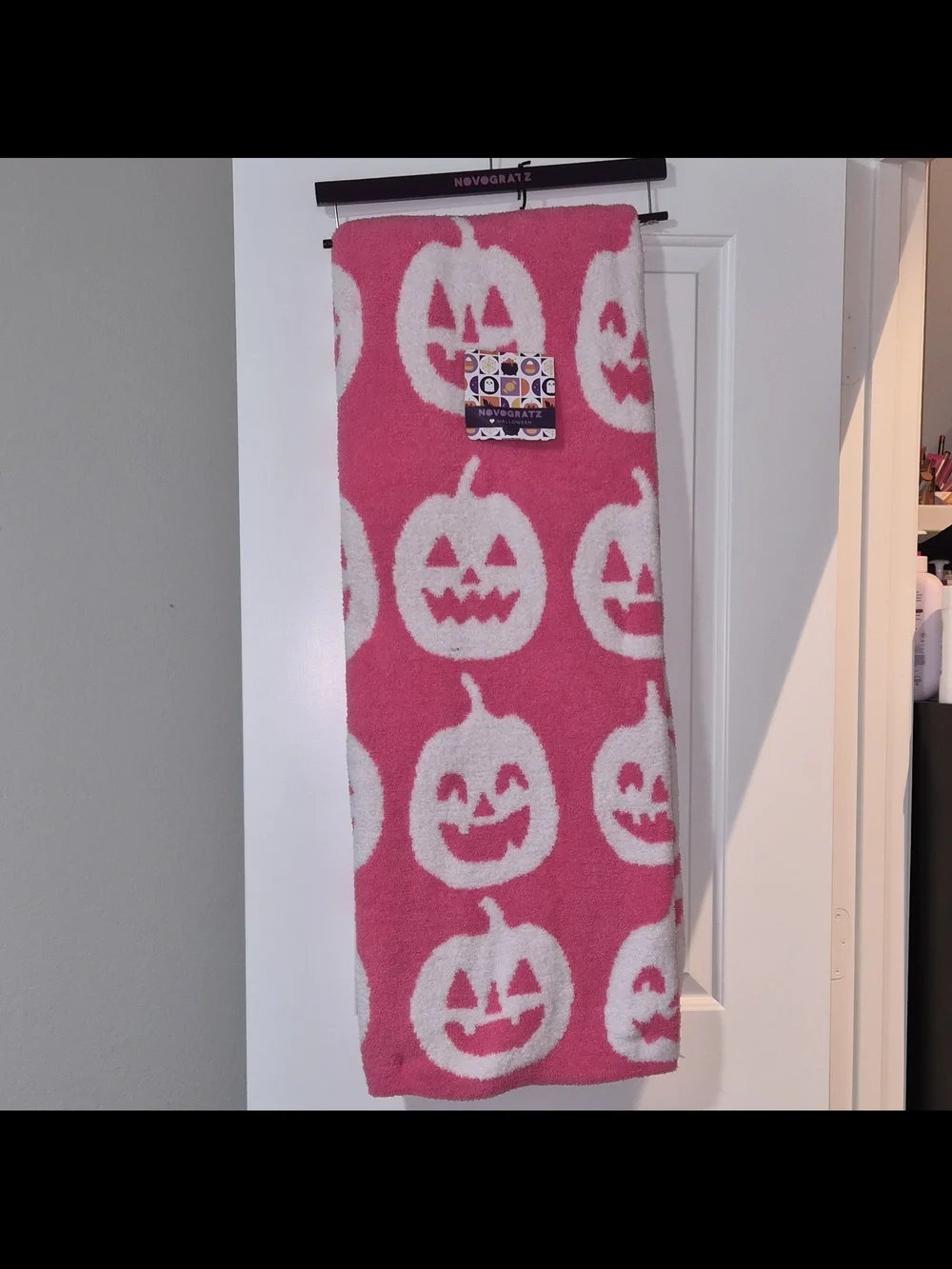 Pink & White Pumpkin Throw- Soft